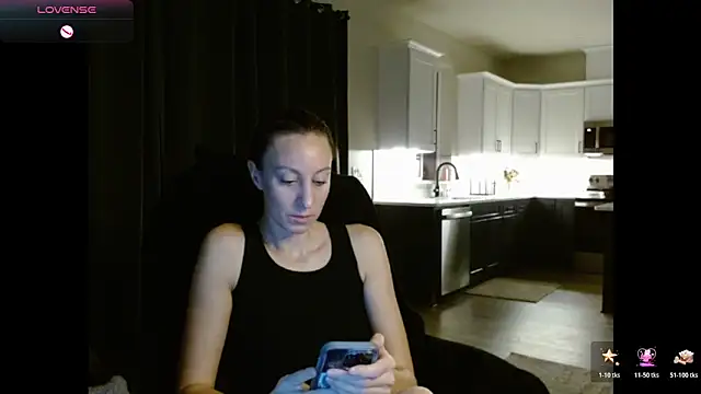 Snapshot of AnneNay chatting on February 2026 04:45:01 AM AnneNay online show from February 2026 04:45:01 AM