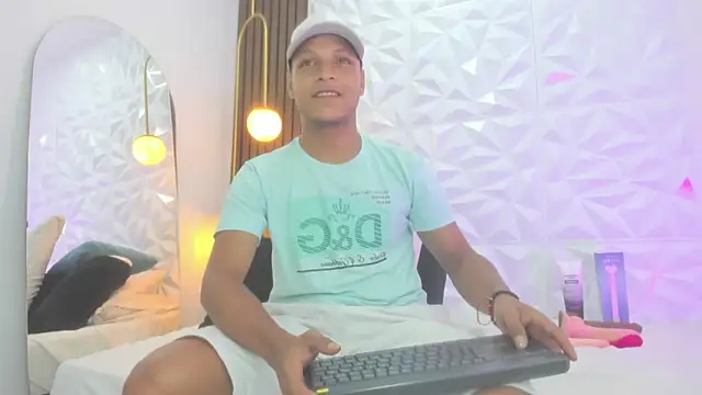 Ricky Owens1 online show from October 2025 02:07:02 PM