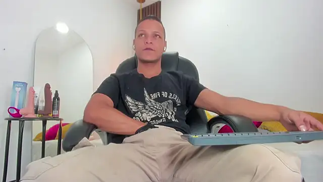 Ricky Owens1 online show from September 2025 01:00:01 PM