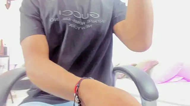 Ricky Owens1 online show from November 2025 02:38:02 PM