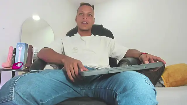 Ricky Owens1 online show from September 2025 02:01:02 PM