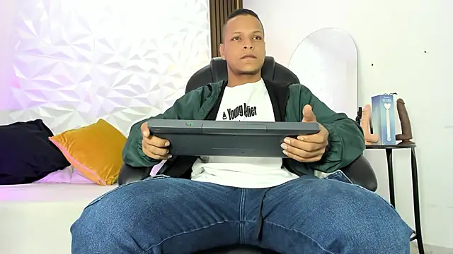 Ricky Owens1 online show from September 2025 01:17:01 PM