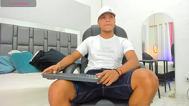 Ricky Owens1 online show from November 2025 08:52:02 PM