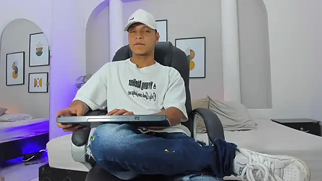 Ricky Owens1 online show from November 2025 08:14:01 PM