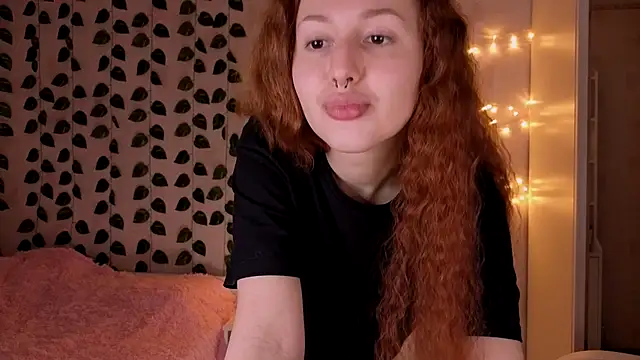 Snapshot of lina_red_xxx chatting on September 2025 10:32:02 PM lina red xxx online show from September 2025 10:32:02 PM