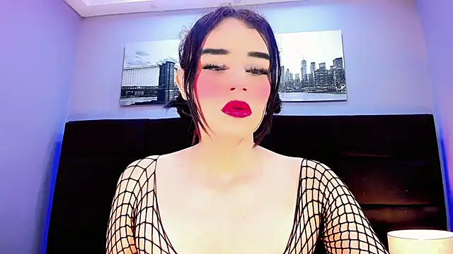 Valeria Rouss online show from October 2025 01:01:01 PM