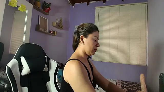 Snapshot of luna_desiree chatting on November 2025 10:15:01 PM luna desiree online show from November 2025 10:15:01 PM