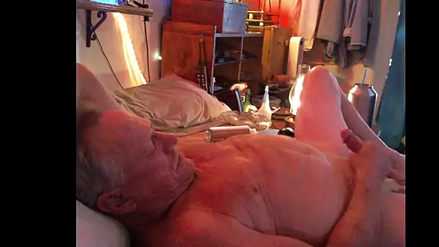 Pussyeat2please online show from November 2025 07:02:02 PM