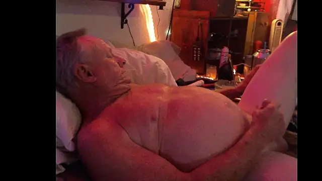 Pussyeat2please online show from October 2025 01:12:02 PM