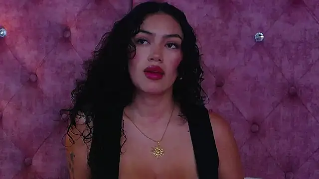 MaddisonBelucci online show from September 2025 08:30:02 PM
