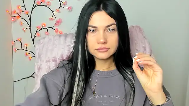 Lune Moon online show from January 2026 06:20:02 AM