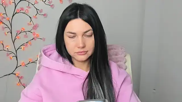 Lune Moon online show from January 2026 06:28:01 AM