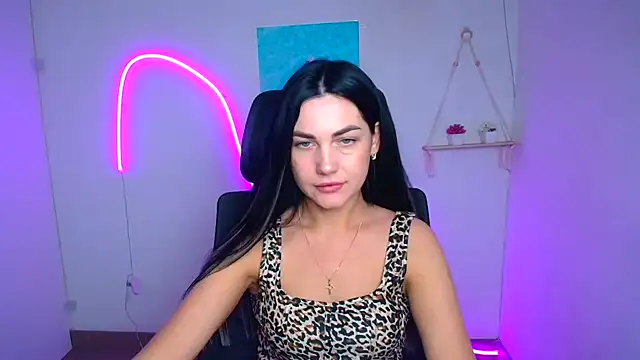 Lune Moon online show from March 2026 12:31:01 PM