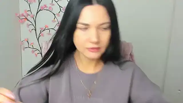 Lune Moon online show from February 2026 06:57:01 AM