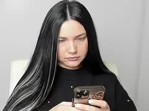 Lune Moon online show from November 2025 04:27:02 AM