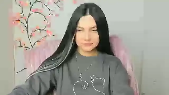 Lune Moon online show from February 2026 06:37:01 AM