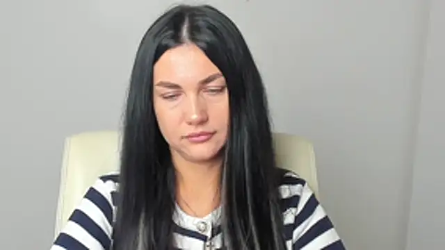 Lune Moon online show from November 2025 06:47:01 AM