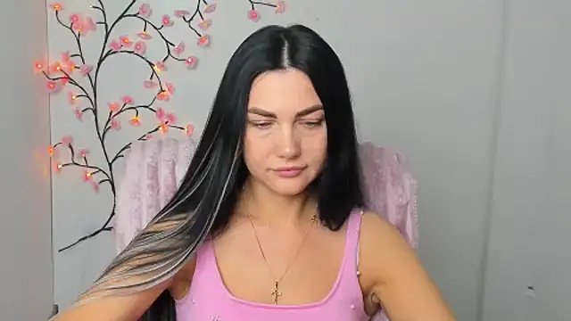 Lune Moon online show from March 2026 06:32:02 AM