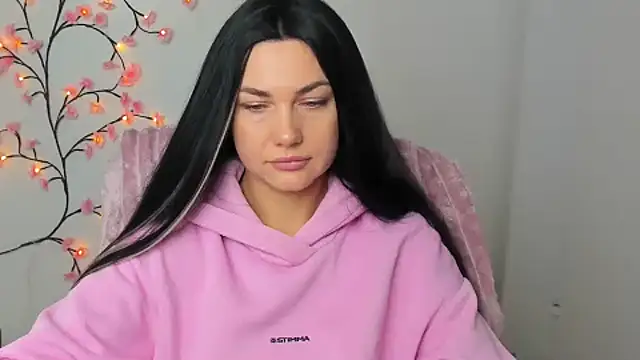 Lune Moon online show from January 2026 06:09:02 AM