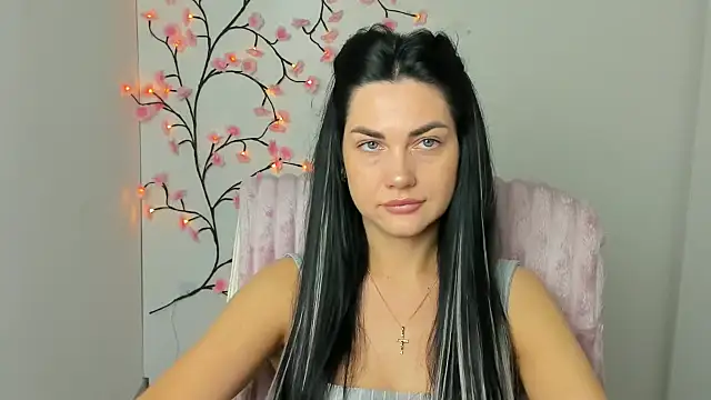 Lune Moon online show from April 2026 05:34:01 AM