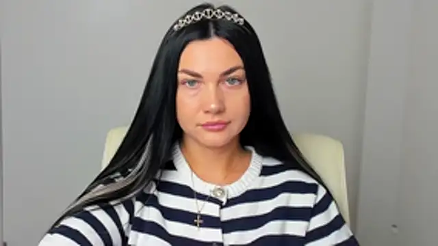 Lune Moon online show from December 2025 06:36:02 AM