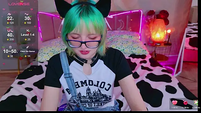 CoralineYoung online show from April 2026 08:26:01 AM