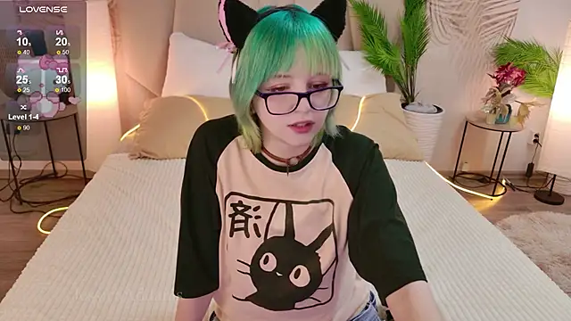 CoralineYoung online show from April 2026 08:10:02 AM