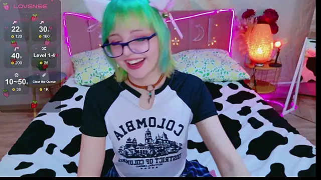 CoralineYoung online show from April 2026 10:06:01 AM