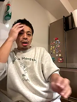 Snapshot of muut1215 chatting on November 2025 06:11:01 PM muut1215 online show from November 2025 06:11:01 PM