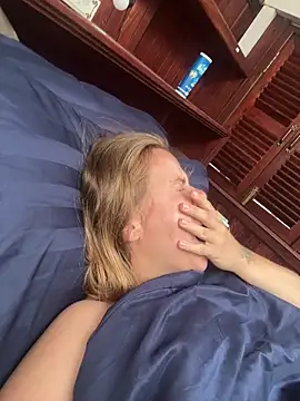 Stellamarbella online show from April 2026 12:28:01 AM