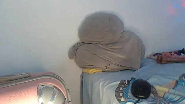 Victoria new online show from November 2025 02:15:01 AM