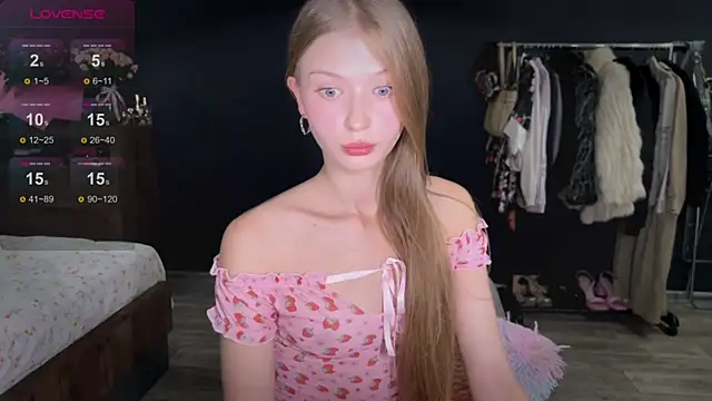 Snapshot of holylisssa chatting on October 2025 05:46:01 PM holylisssa online show from October 2025 05:46:01 PM