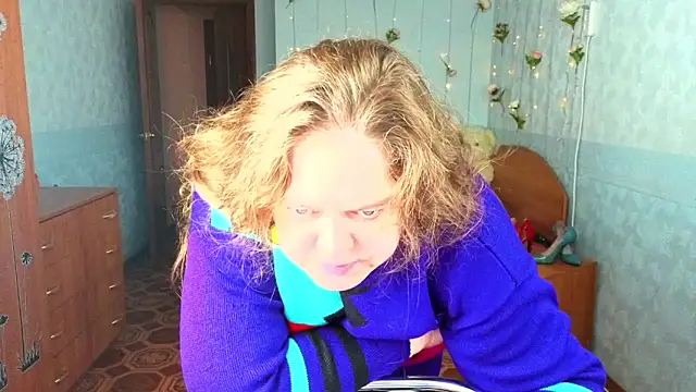 Audrey Aura online show from October 2025 05:20:02 AM