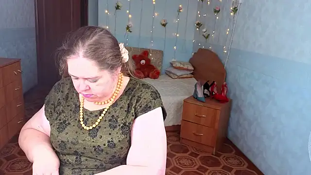 Audrey Aura online show from September 2025 05:07:02 AM