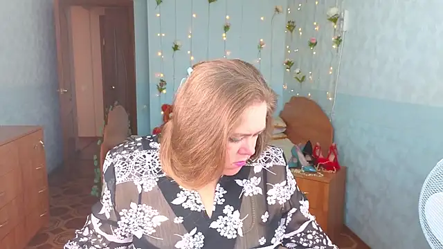 Audrey Aura online show from September 2025 04:44:01 AM