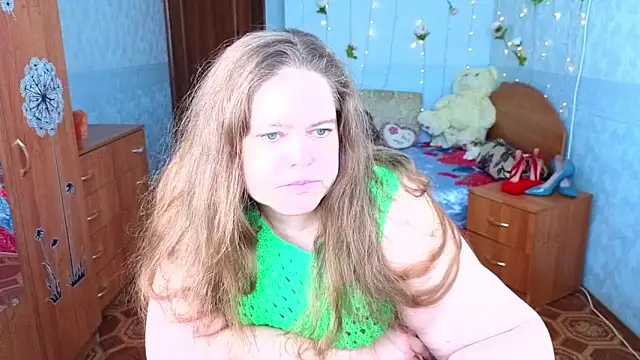 Audrey Aura online show from October 2025 06:03:02 AM