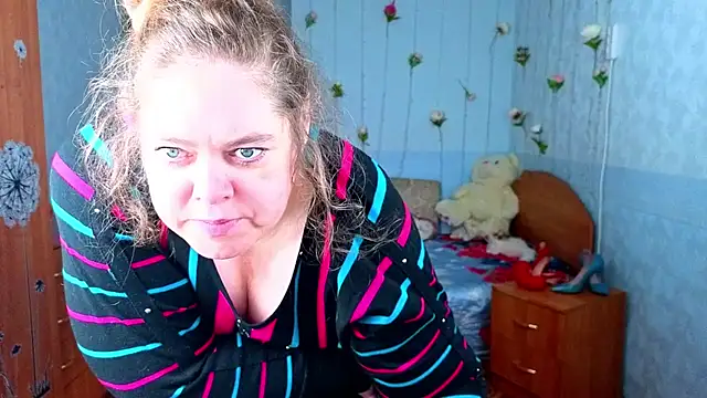 Audrey Aura online show from October 2025 05:09:02 AM