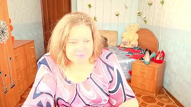Audrey Aura online show from October 2025 05:49:01 AM