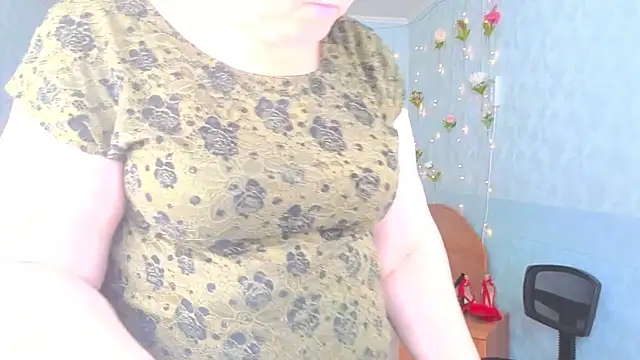 Audrey Aura online show from September 2025 05:07:01 AM