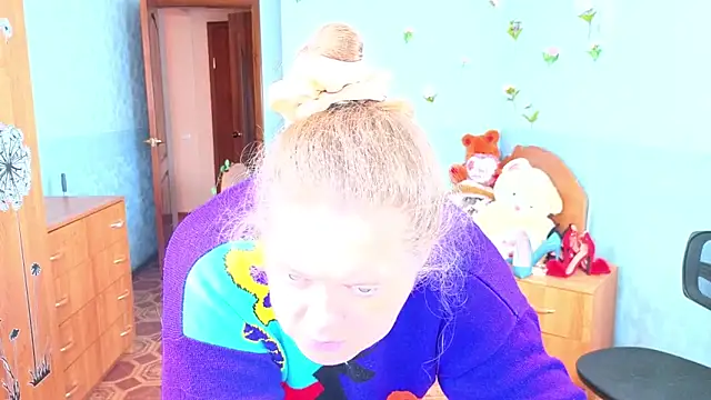Audrey Aura online show from September 2025 05:03:01 AM