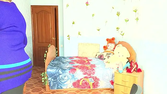 Audrey Aura online show from September 2025 05:14:01 AM