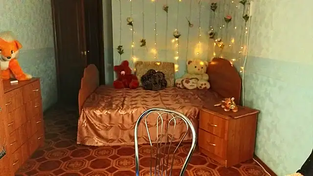 Audrey Aura online show from December 2025 05:17:02 AM