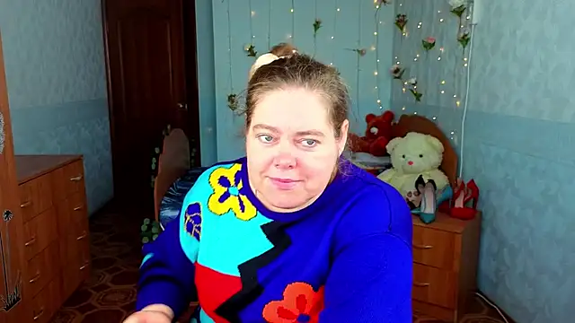 Audrey Aura online show from October 2025 05:09:01 AM