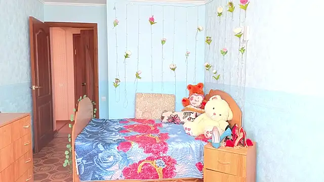 Audrey Aura online show from September 2025 05:45:02 AM