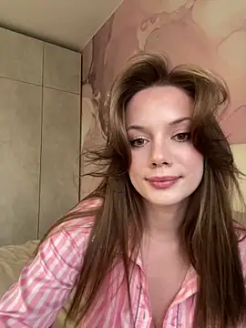 Rosie Holmes  online show from October 2025 12:50:02 PM
