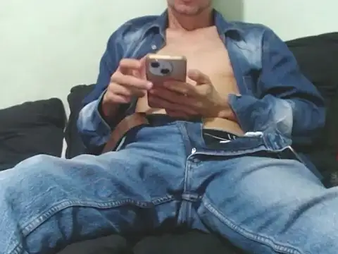 Snapshot of Breiner_hotxxl chatting on September 2025 04:33:01 AM Breiner hotxxl online show from September 2025 04:33:01 AM