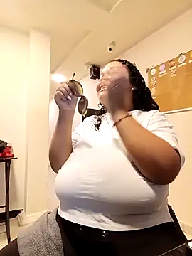 KITY HILL online show from March 2026 12:43:01 AM