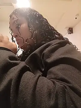 Snapshot of KITY_HILL chatting on June 2026 03:04:01 AM KITY HILL online show from June 2026 03:04:01 AM
