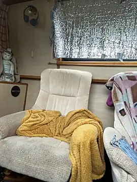 ladyboatlady online show from March 2026 07:10:01 AM