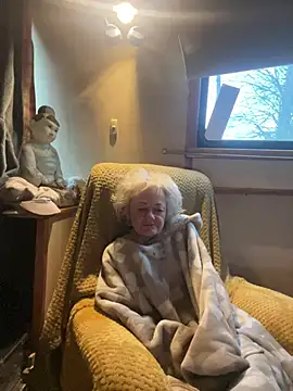 Snapshot of ladyboatlady chatting on February 2026 07:29:02 AM ladyboatlady online show from February 2026 07:29:02 AM